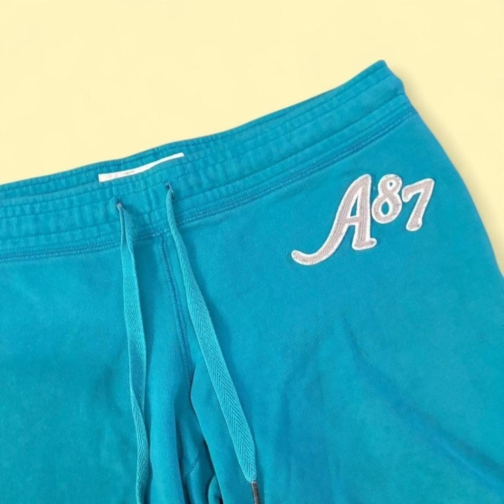 Vintage Y2K Mall Core Twee Style Authentic Aeropostle Embroidered Sweatshorts M - Picture 3 of 4